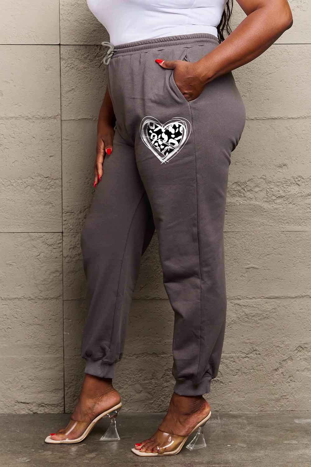 Simply Love Simply Love Full Size Drawstring Heart Graphic Long Sweatpants 