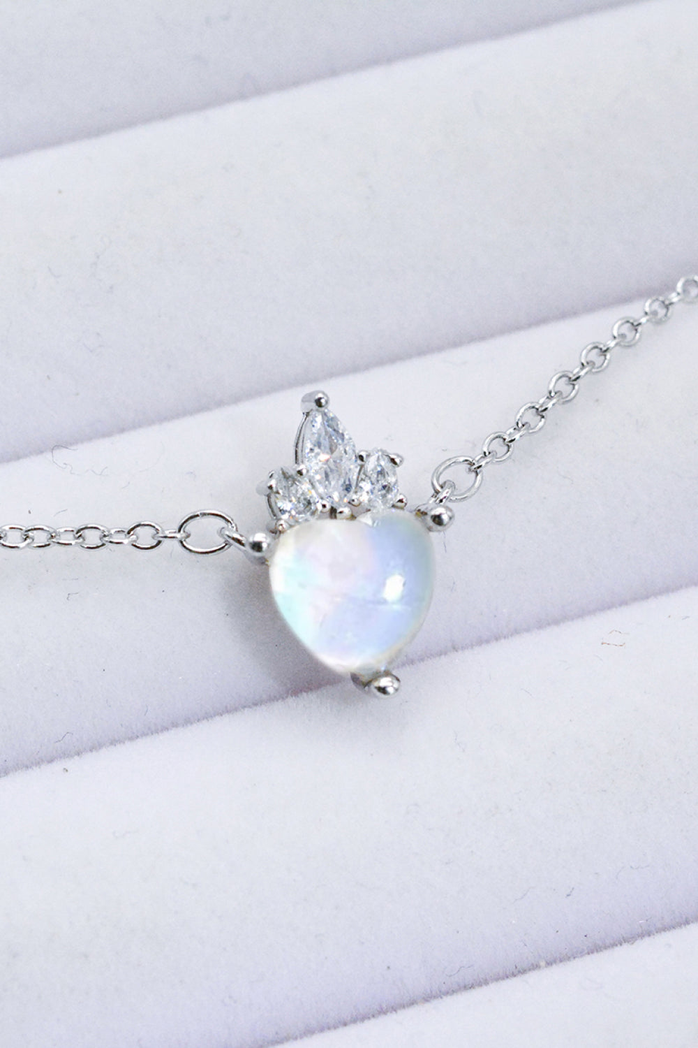 925 Sterling Silver Moonstone Heart Pendant Necklace 