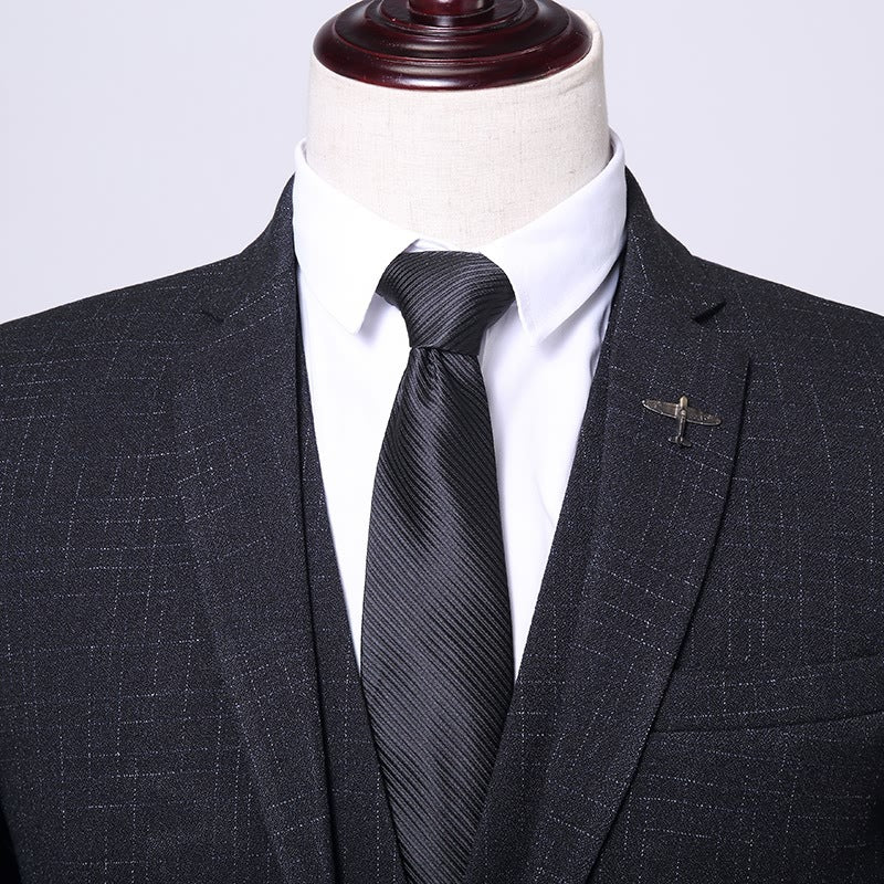 Three-piece suit for men 