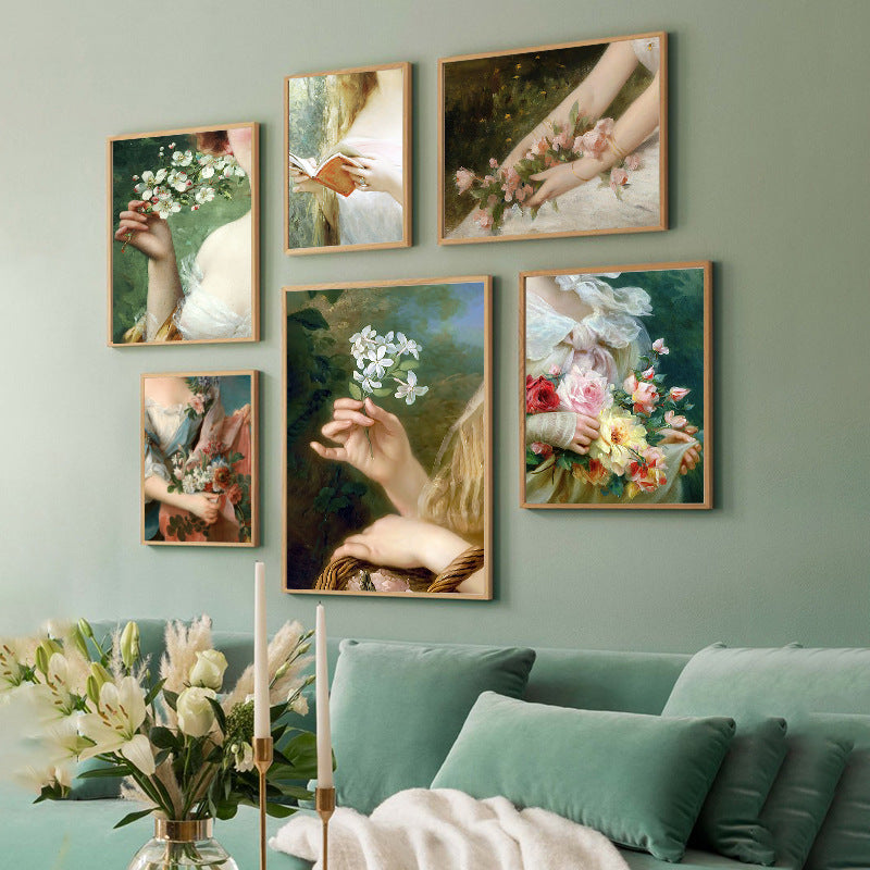 A Variety Of Oil Paintings European Niche Retro Affordable Luxury Decoration