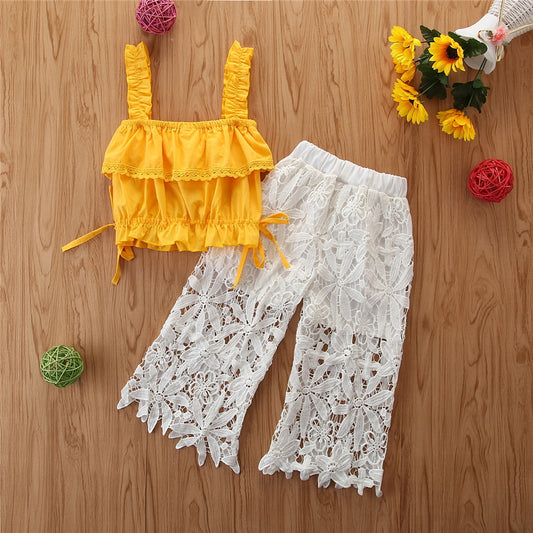 Girls' suit yellow camisole and white lace pants