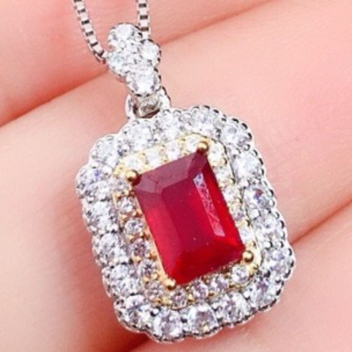 Silver-Plated Zircon Pendant Necklace 