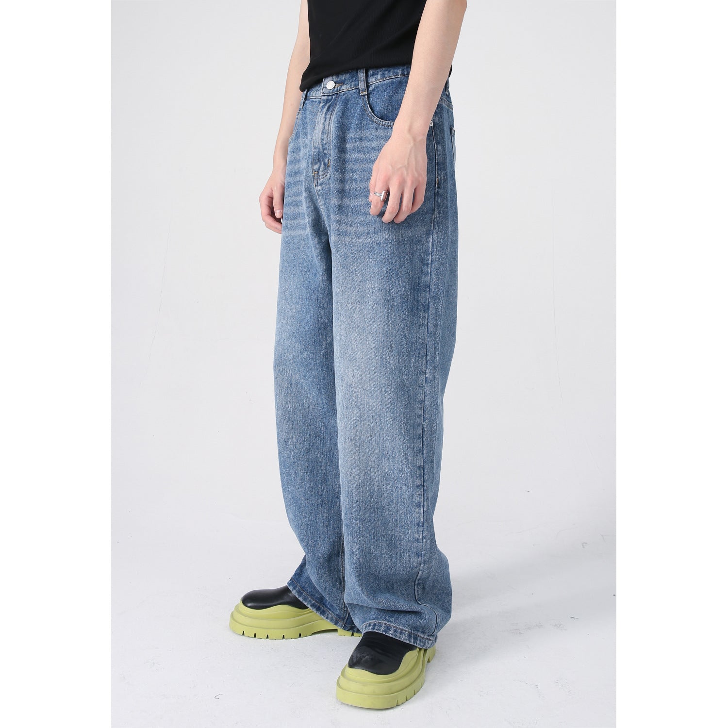 Korean Style Loose Elastic Waist Straight Casual Jeans Men