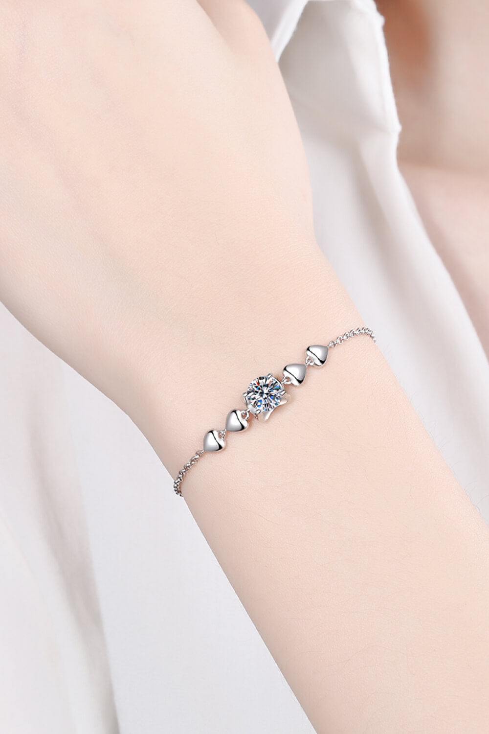 1 Carat Moissanite Heart Bracelet 