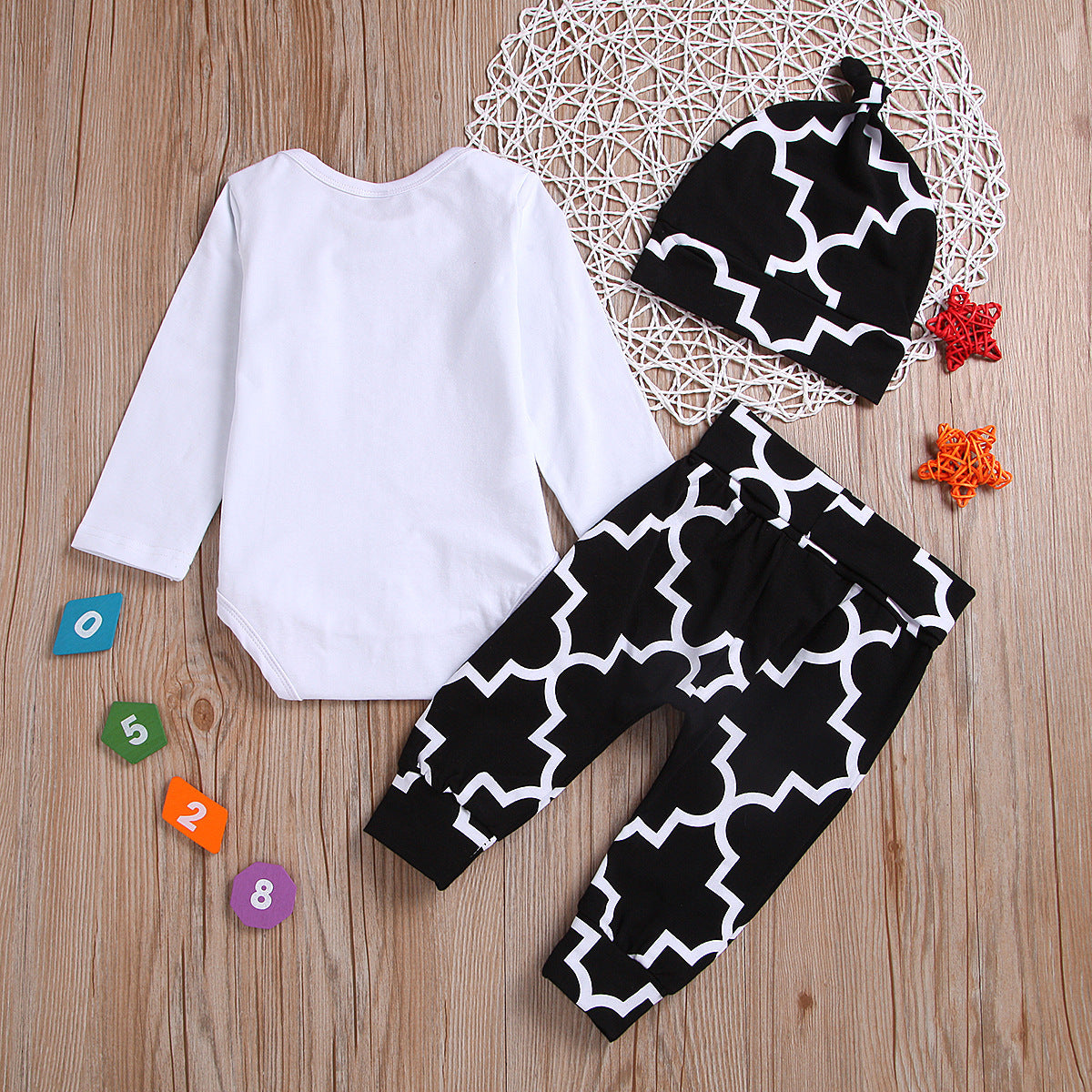 Children's Giraffe Print Crew Neck Romper Hat Three Piece Set