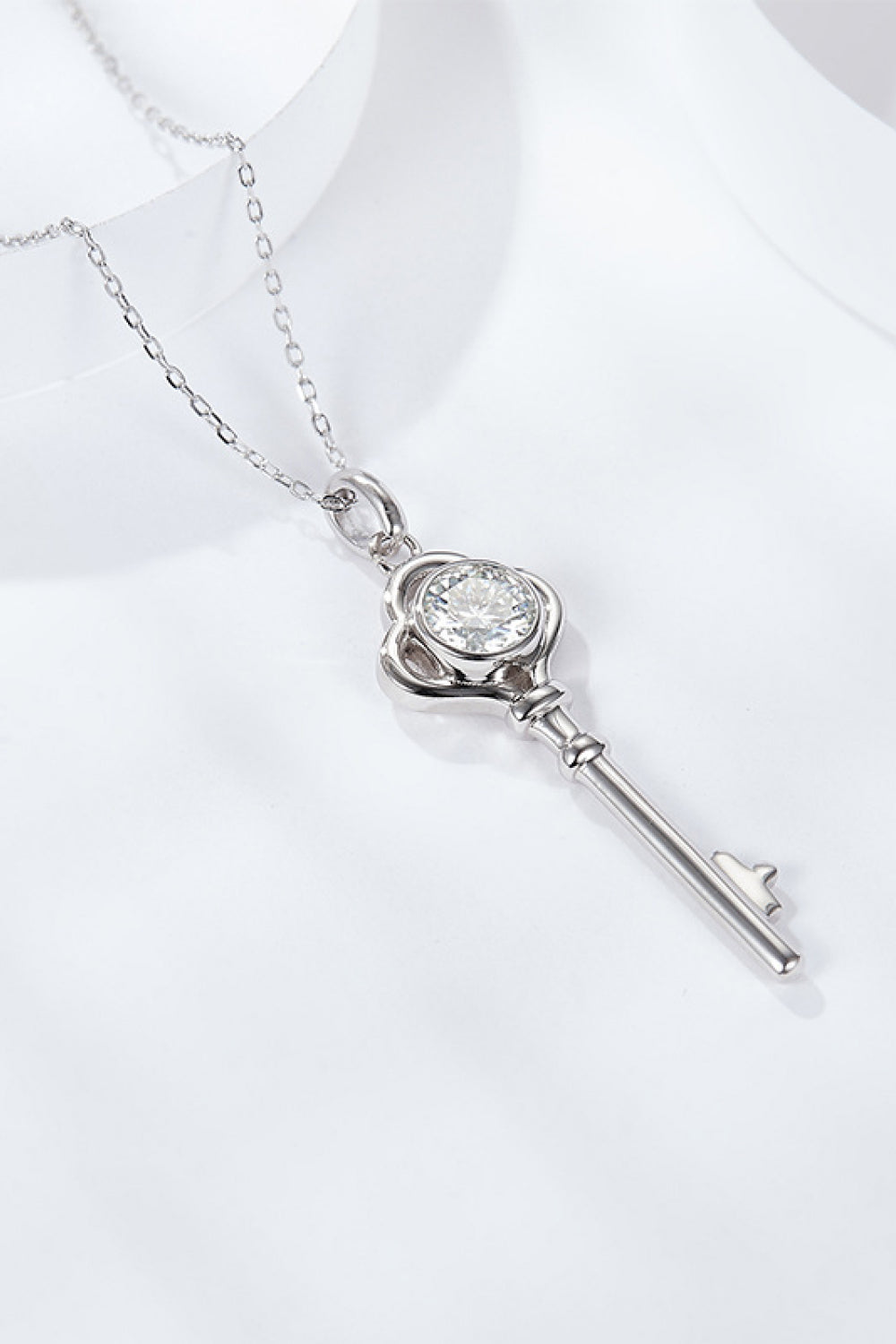 925 Sterling Silver 1 Carat Moissanite Key Pendant Necklace 