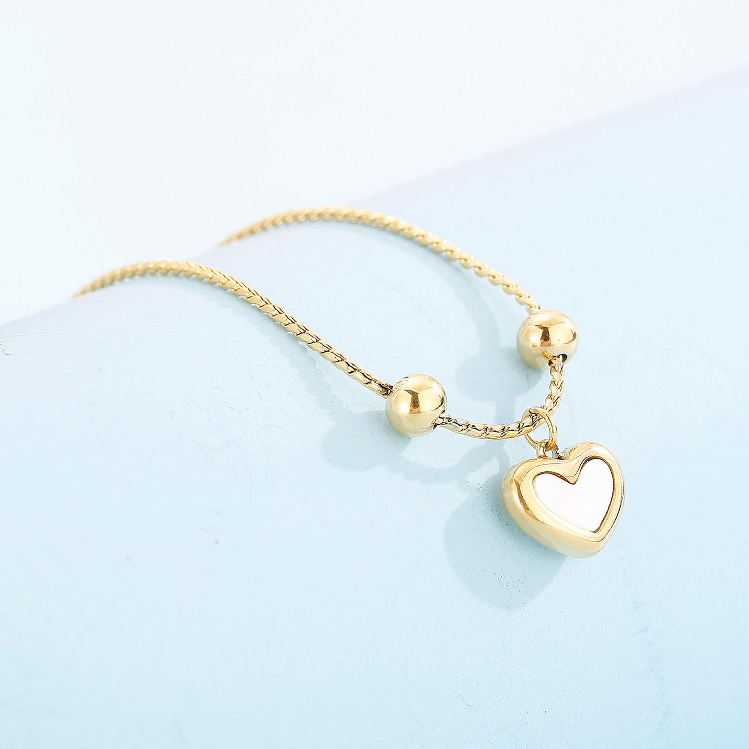 Mother-Of-Pearl Heart Pendant Stainless Steel Bracelet 