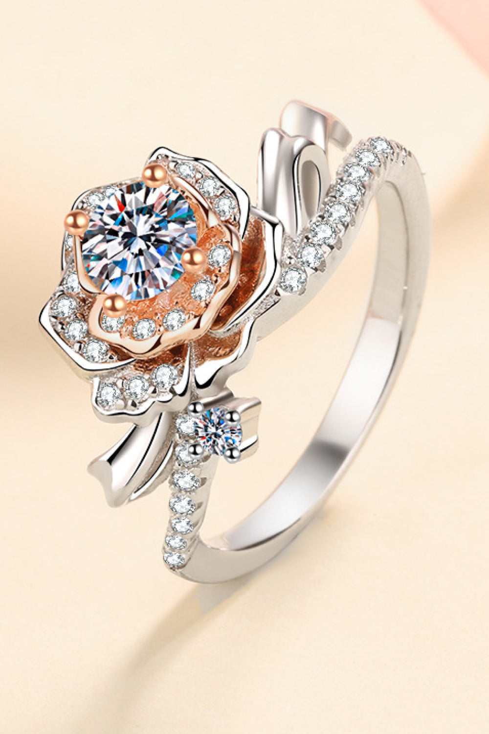 925 Sterling Silver Rose-Shaped Moissanite Ring 