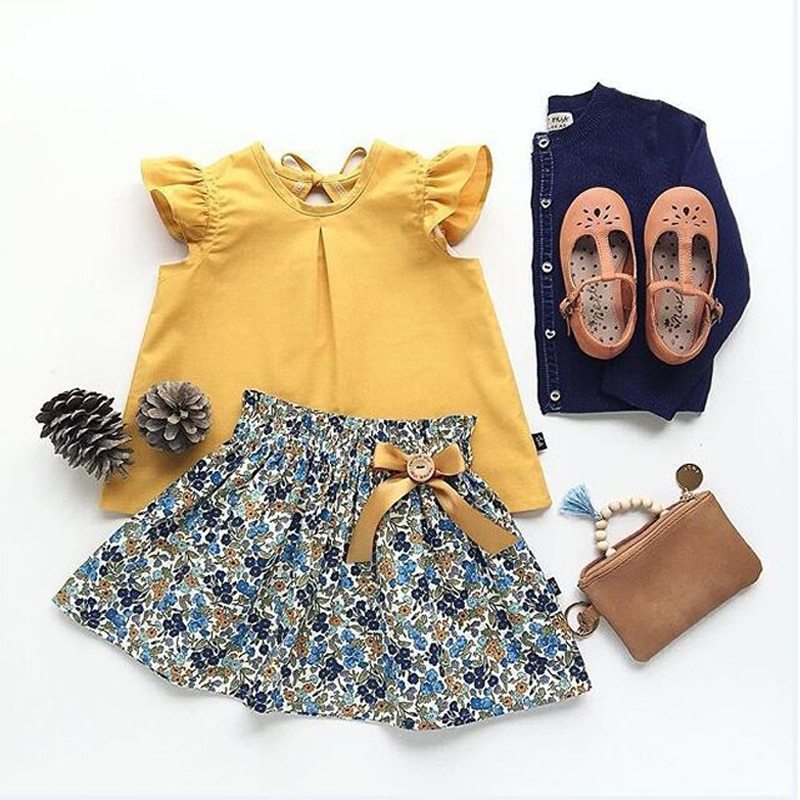 Summer Girls' Little Flying Sleeve Top + Bowknot Floral Short Skirt Two-piece Set