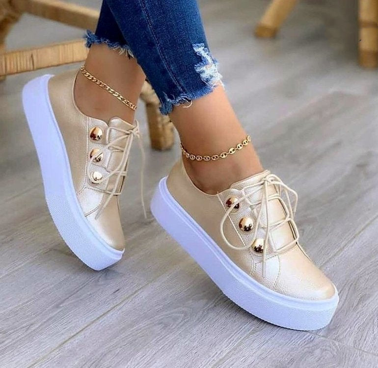 Lace-up Flats Sneakers Women Rivet Casual Shoes 