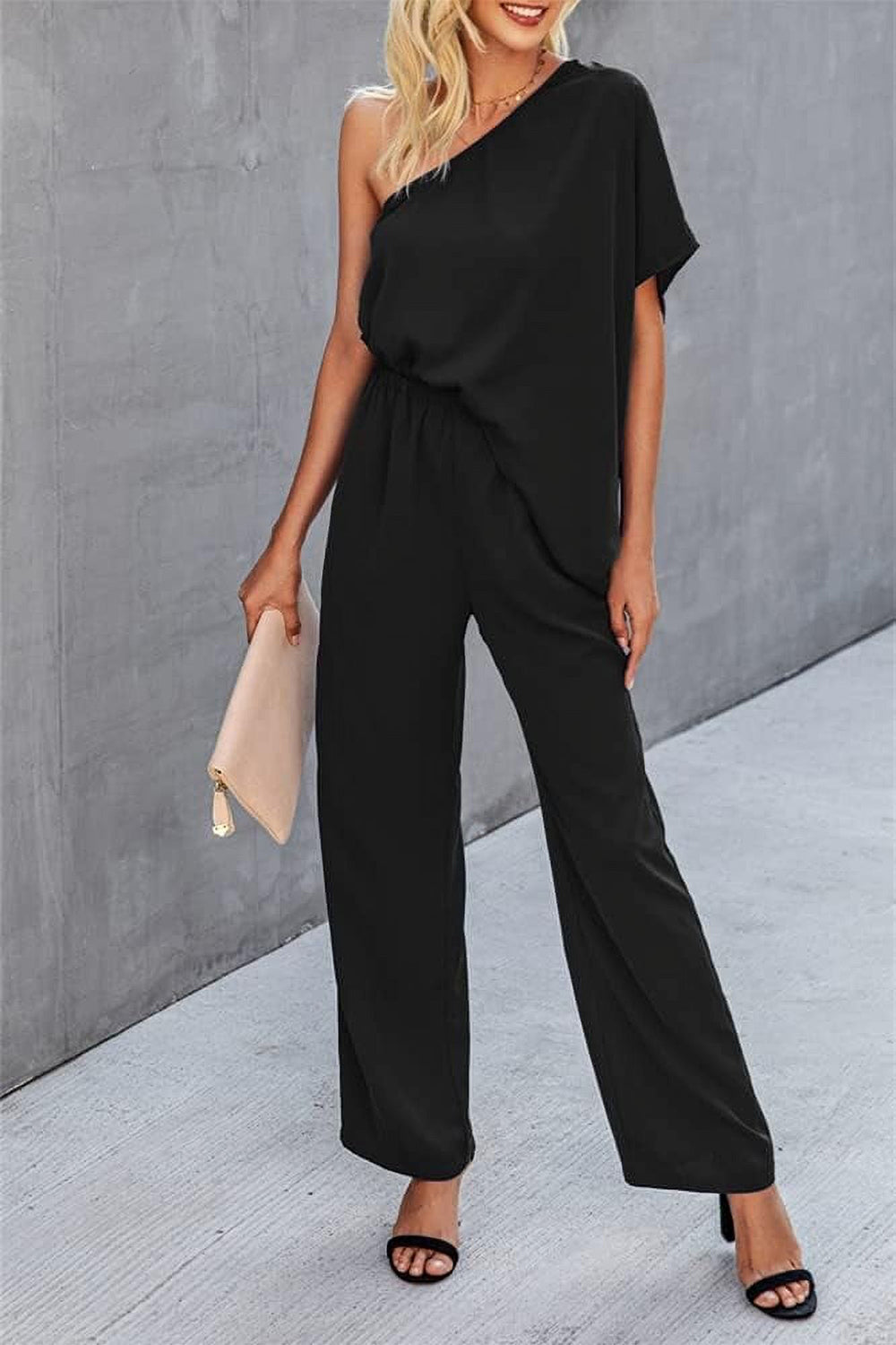 Single Shoulder Short Sleeve Jumpsuit 