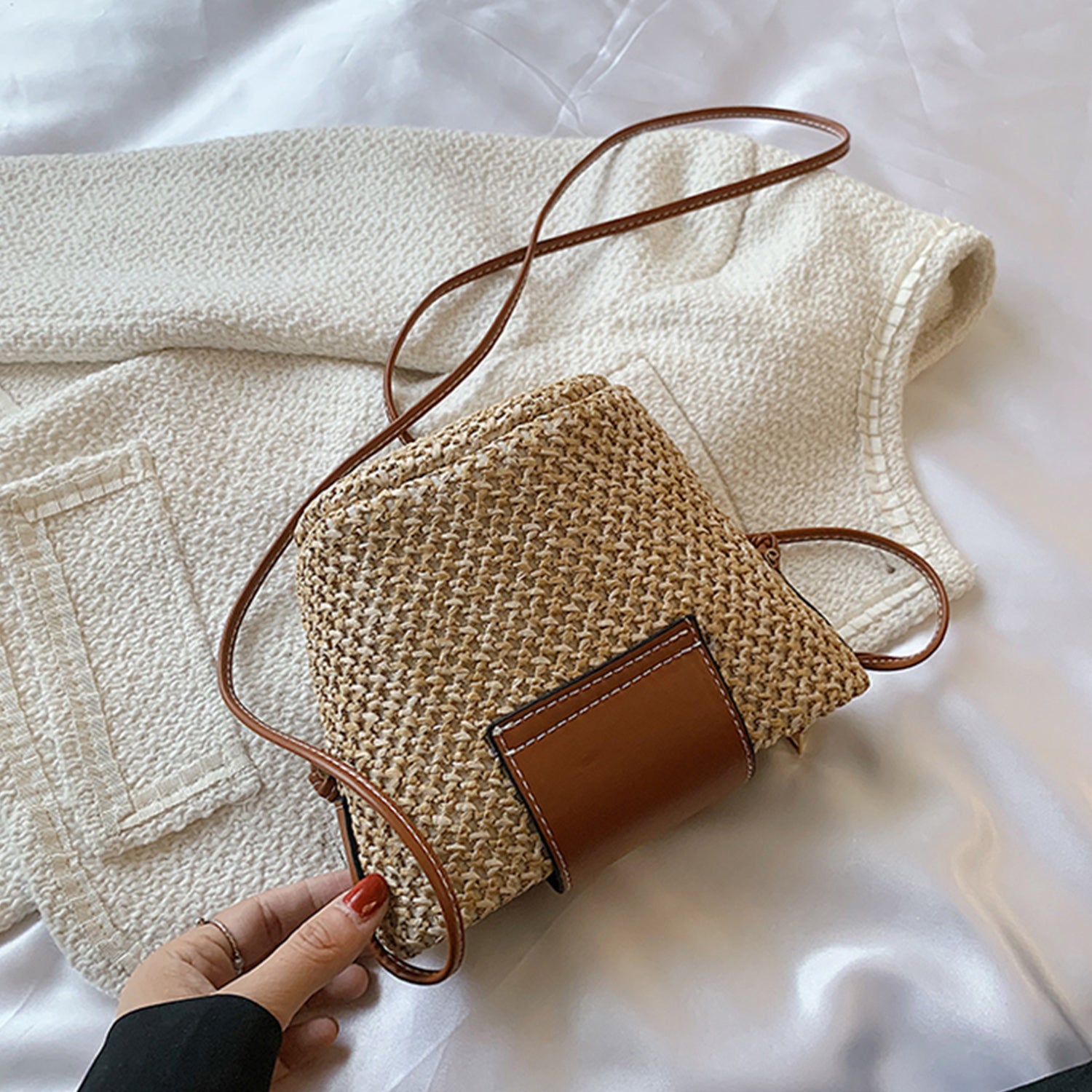 Straw Braided Crossbody Bag 