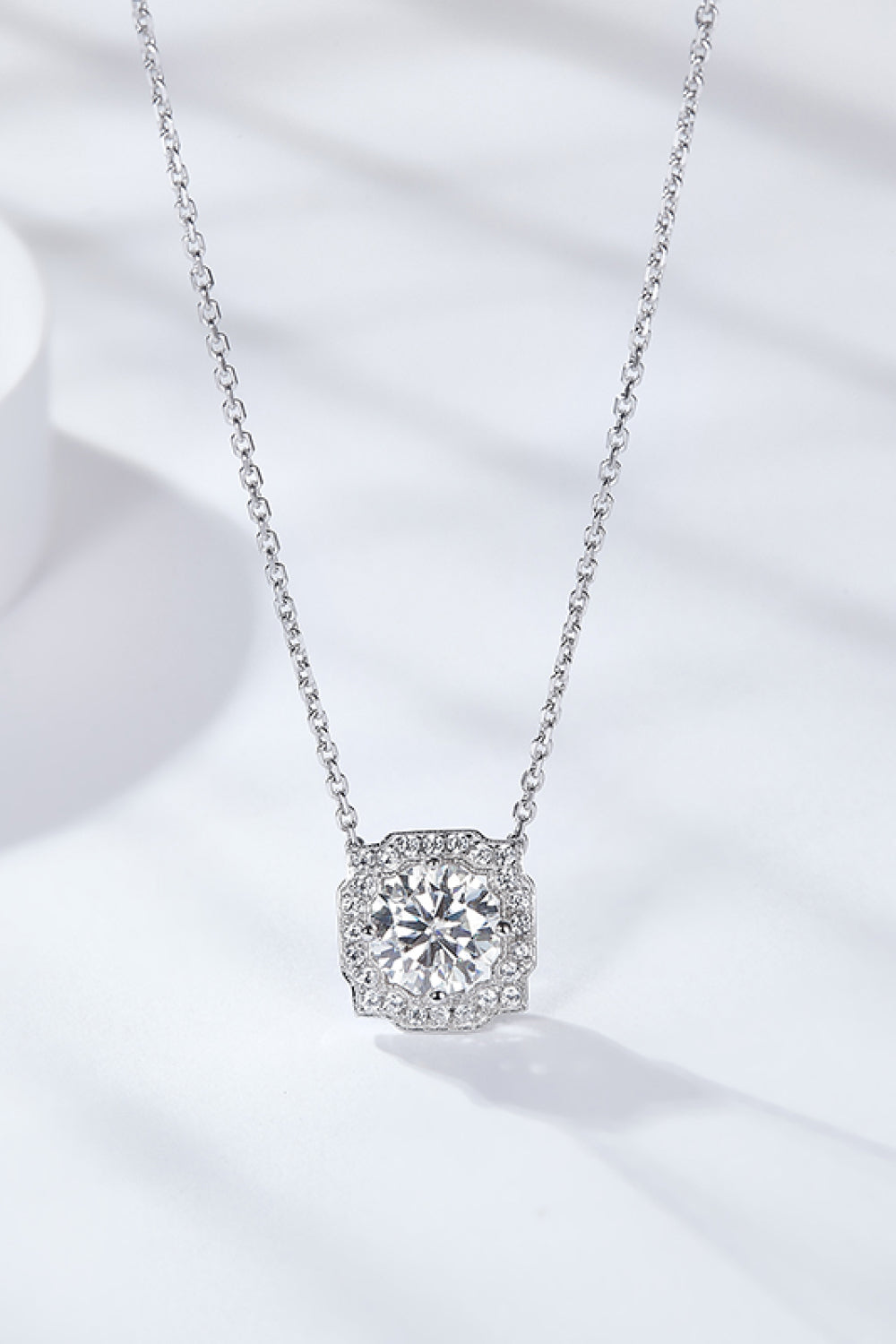 1 Carat Moissanite Flower Shape Pendant Chain Necklace 