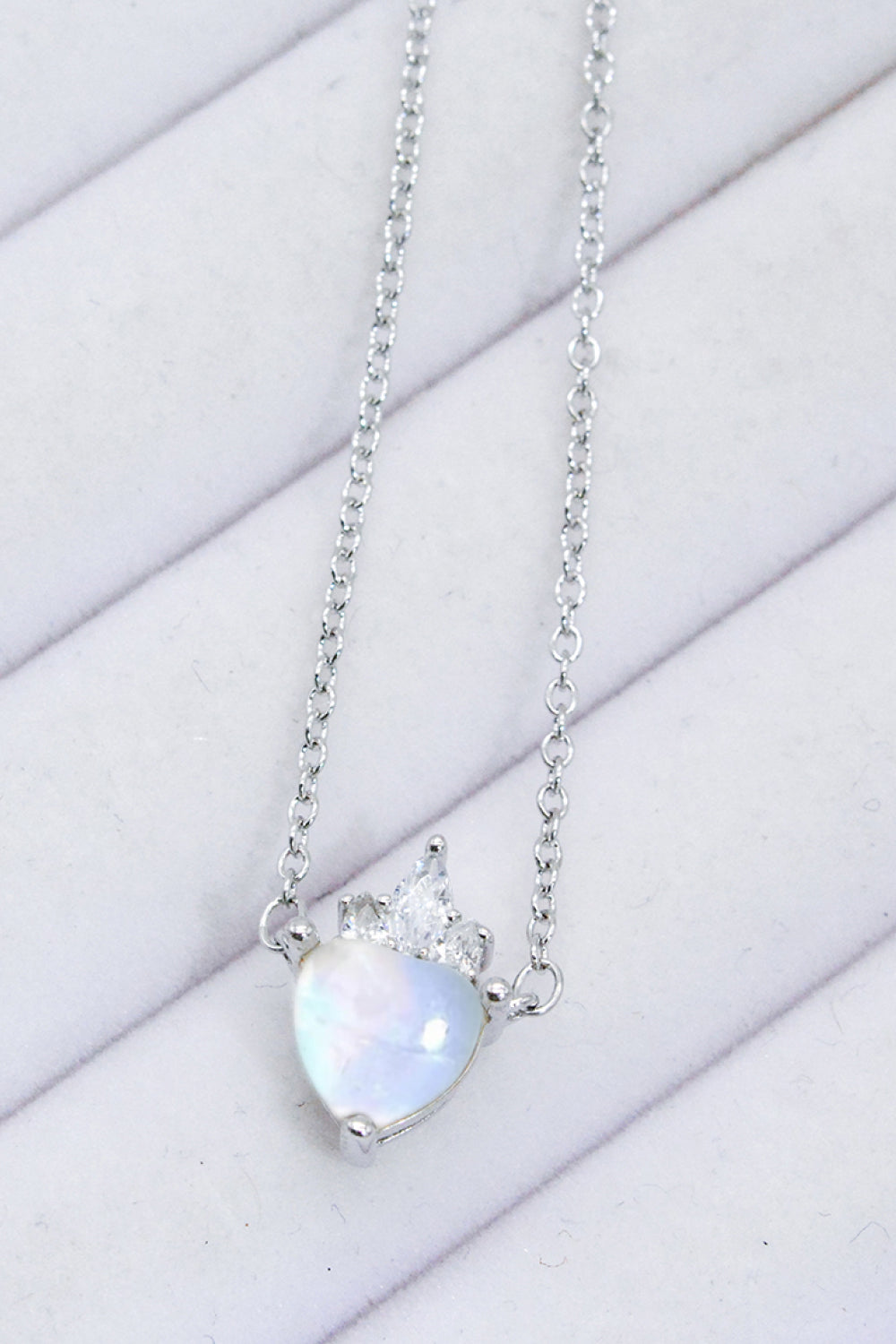 925 Sterling Silver Moonstone Heart Pendant Necklace 