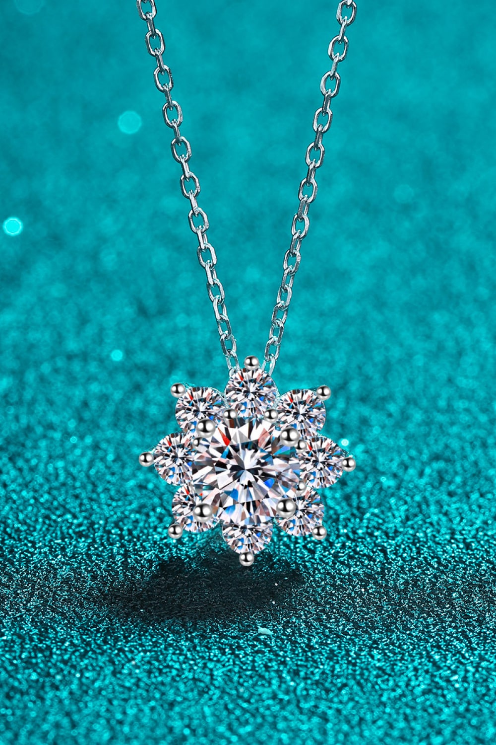 1 Carat Moissanite Floral-Shaped Pendant Necklace 