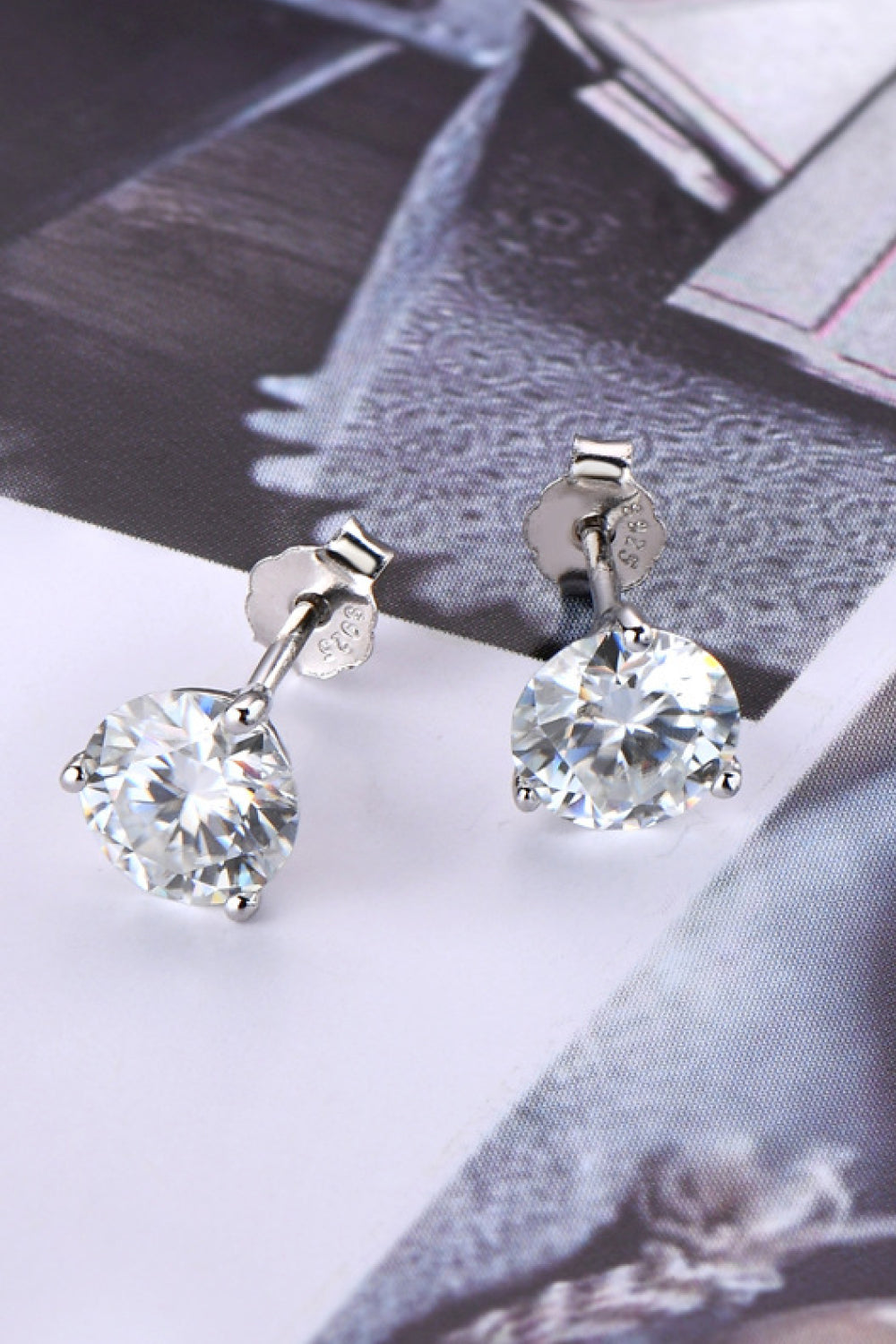 2 Carat Moissanite 925 Sterling Silver Stud Earrings 