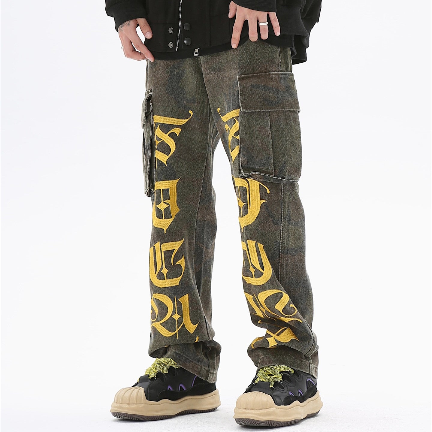 Men's Embroidered Straight Cargo Denim Trousers