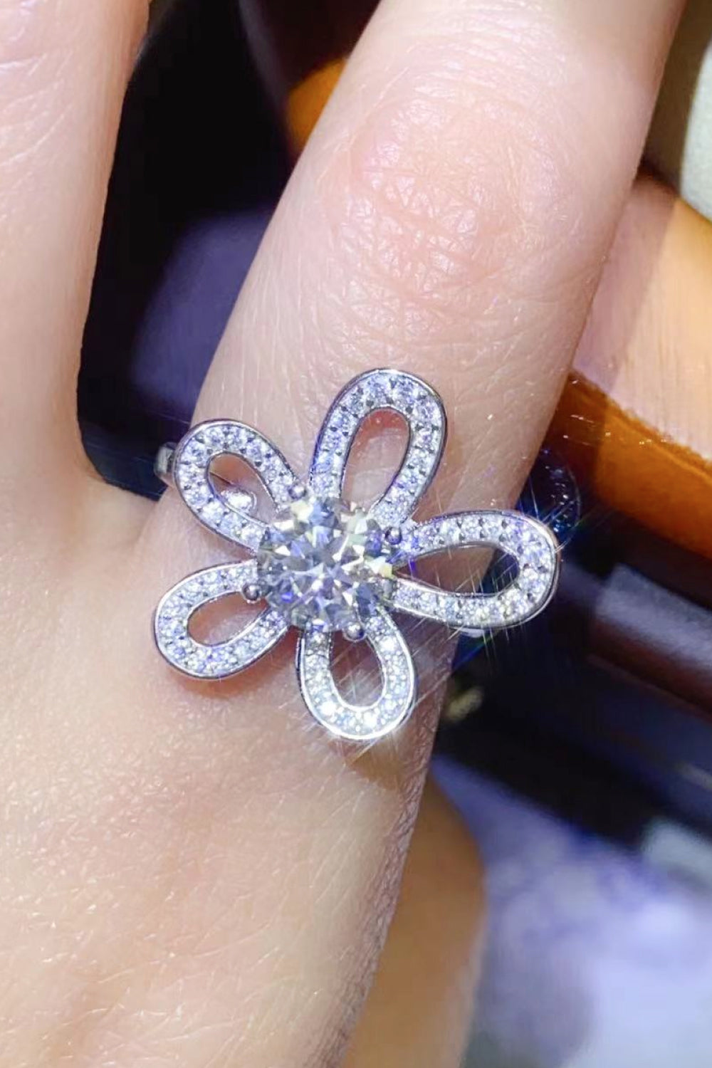 1 Carat Moissanite Flower-Shape Open Ring 