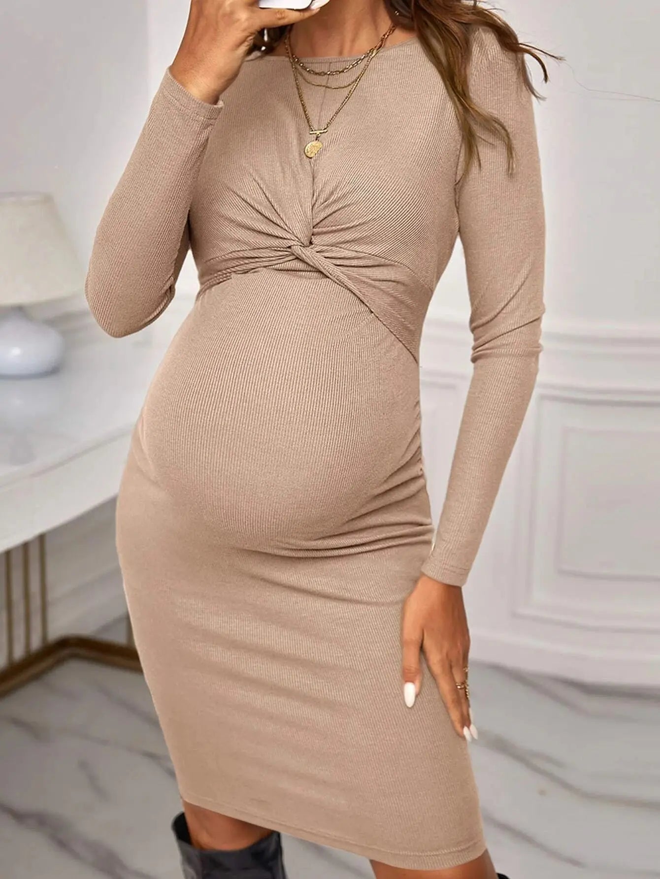 Knit Maternity Dress for Effortless Autumn Style 