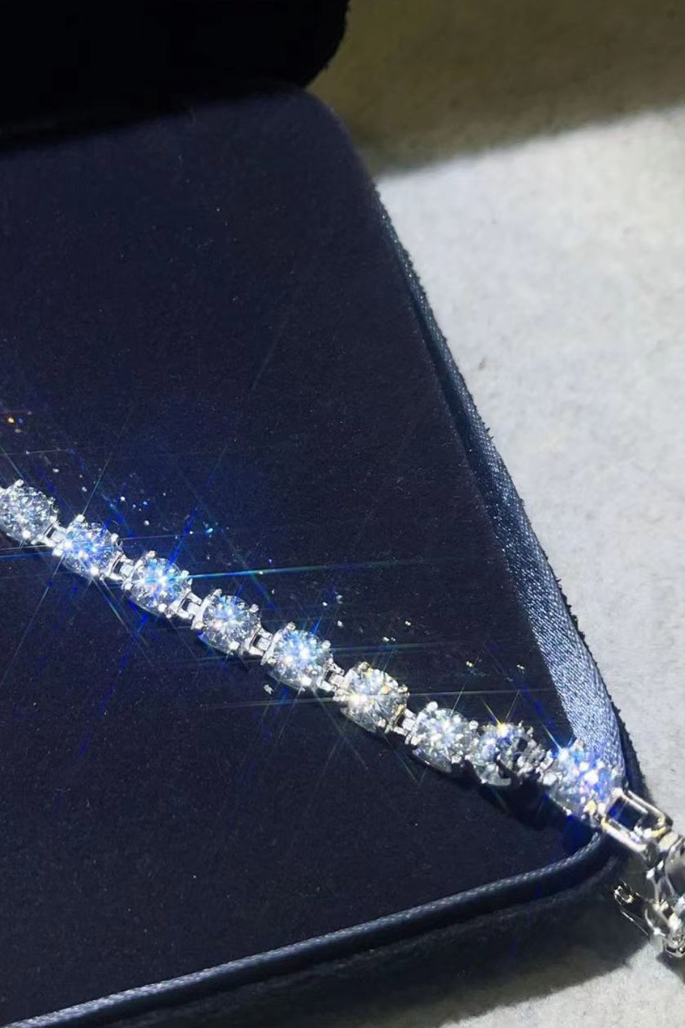 10 Carat Moissanite Platinum-Plated Bracelet 