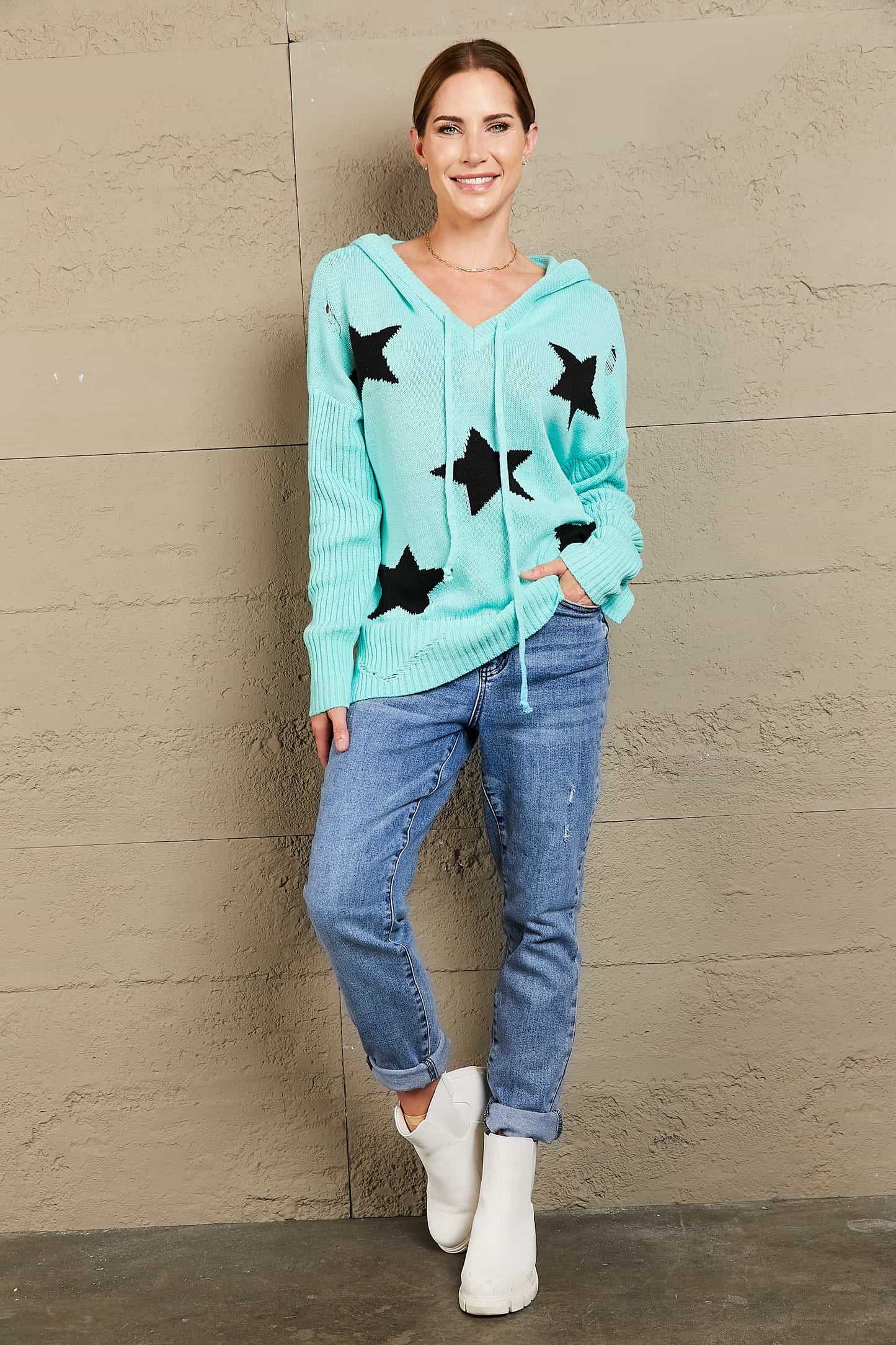 Woven Right Star Distressed Slit Hooded Sweater 