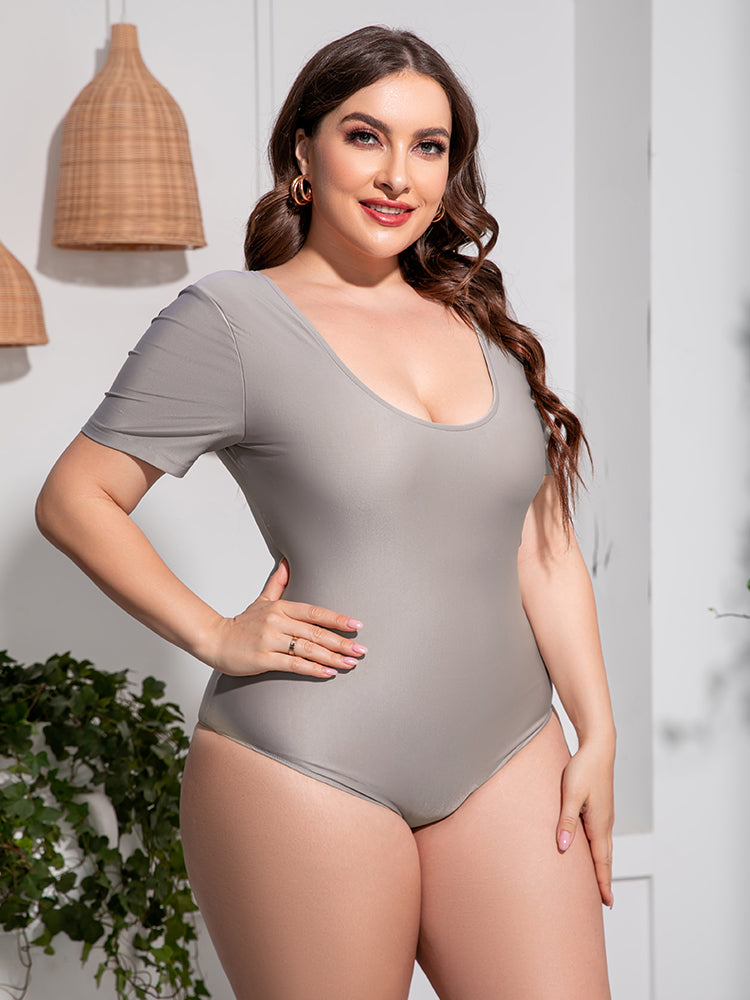 Plus Size Scoop Neck Short Sleeve One-Piece Swimsuit 