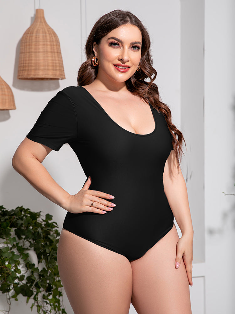 Plus Size Scoop Neck Short Sleeve One-Piece Swimsuit 