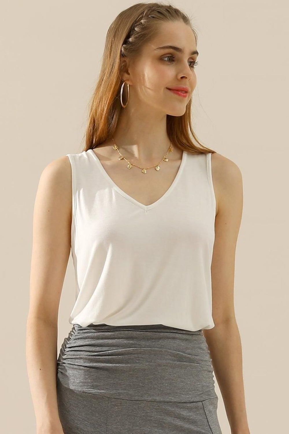 Ninexis Full Size V-Neck Curved Hem Tank - Babbazon New Products