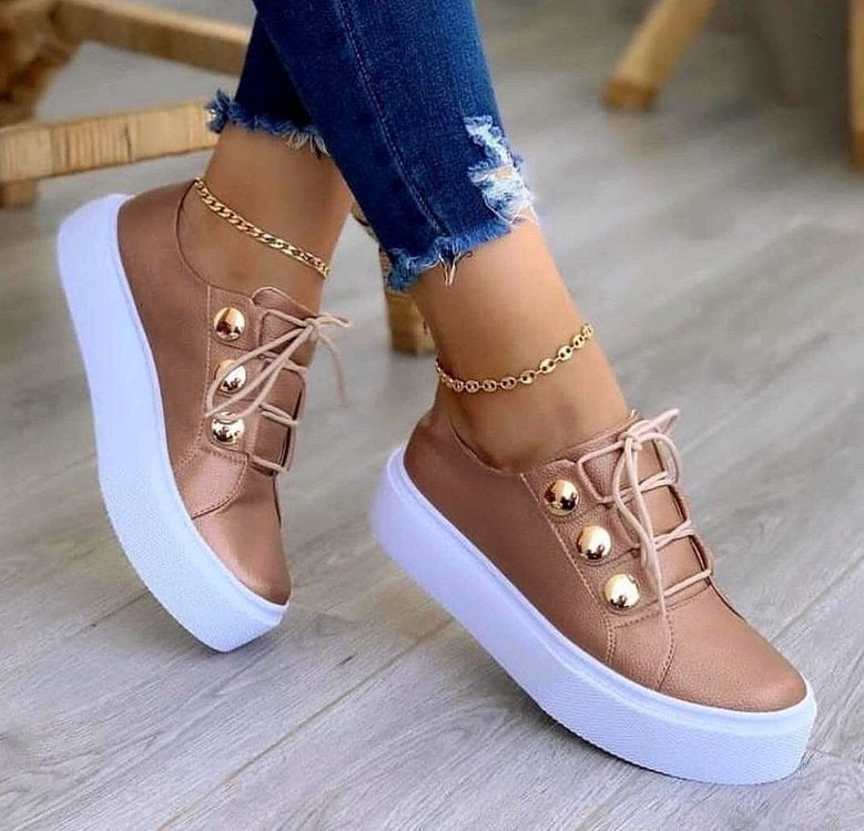 Lace-up Flats Sneakers Women Rivet Casual Shoes 