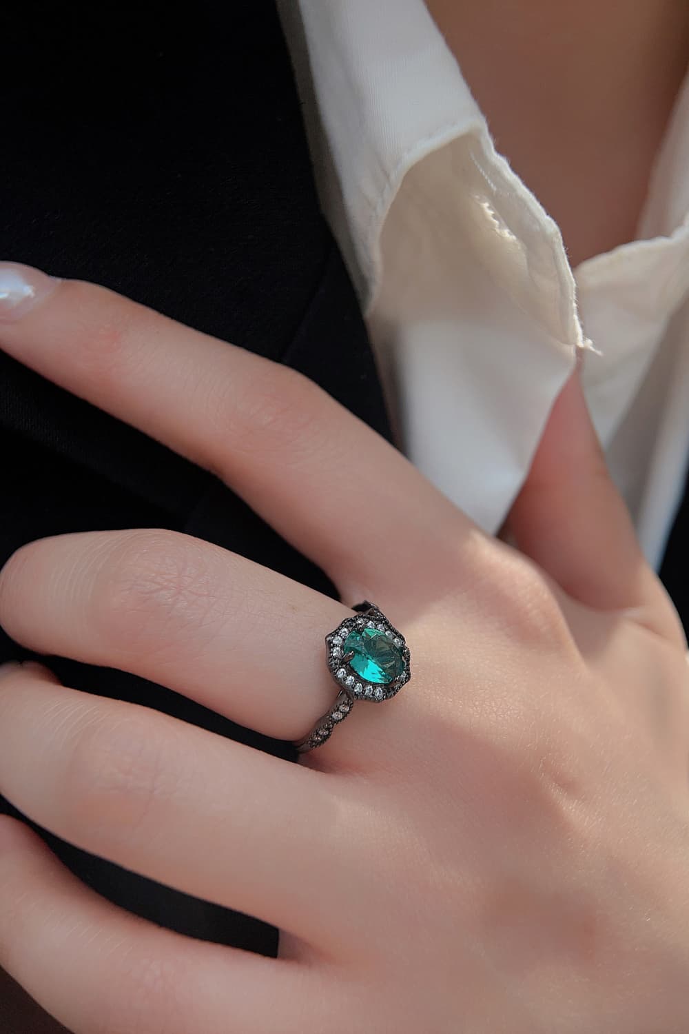 925 Sterling Silver Paraiba Blue Zircon 4-Prong Ring 