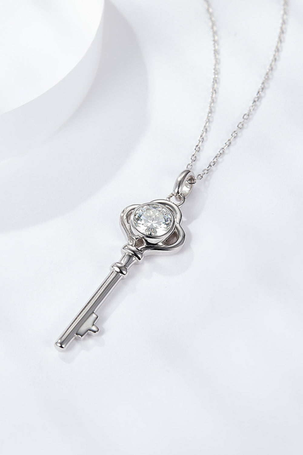 925 Sterling Silver 1 Carat Moissanite Key Pendant Necklace 