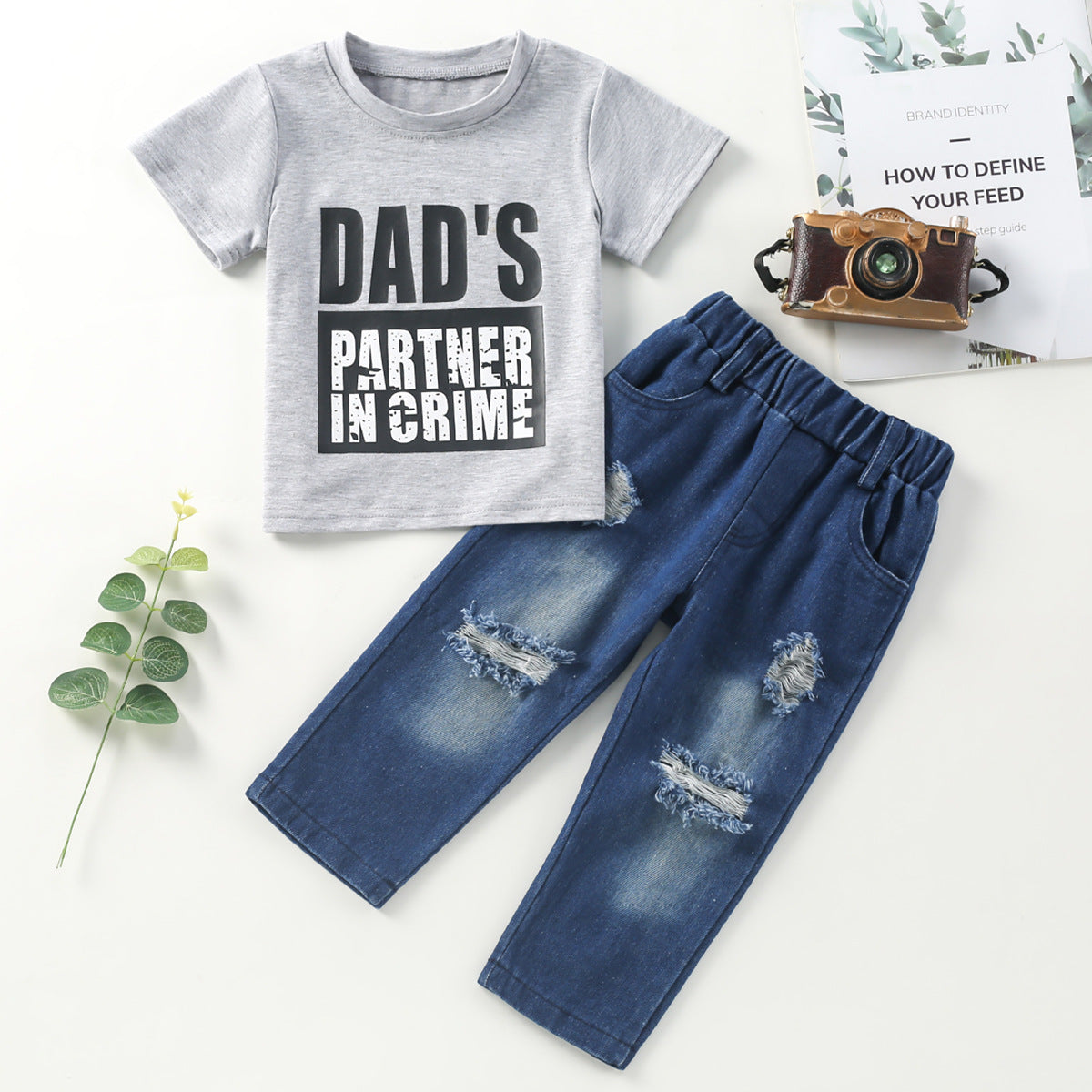 Boys Solid Color Letter T-Shirt Denim Ripped Pants Set