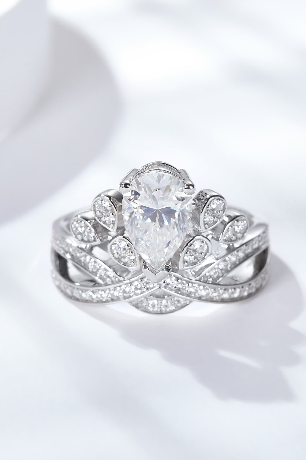 1.5 Carat Moissanite Crown-Shaped Ring 