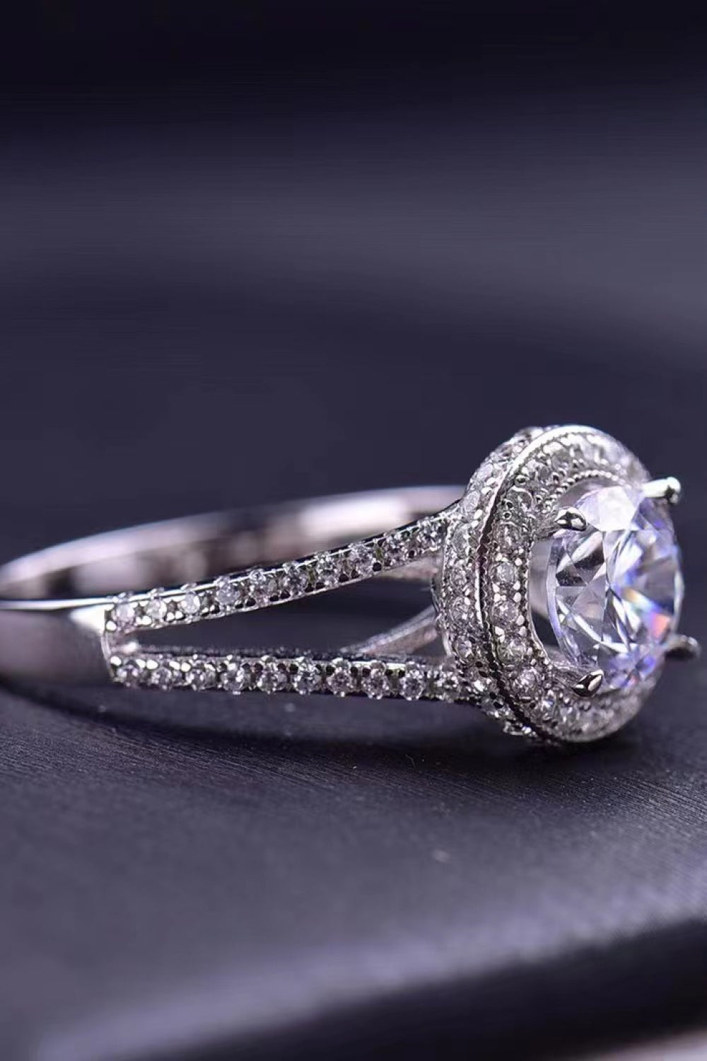 Shiny and Chic 1 Carat Moissanite Ring 