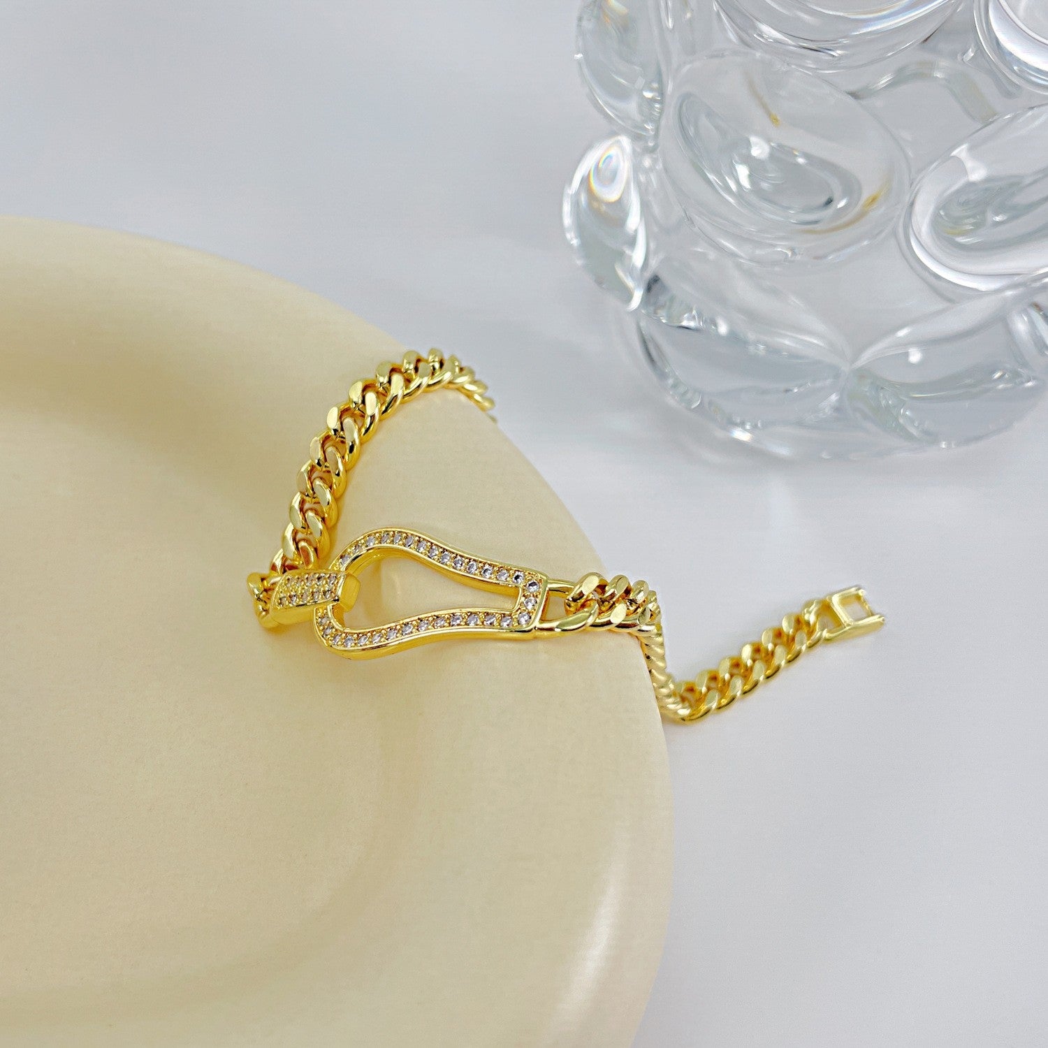 Gold-Plated Inlaid Zircon Bracelet 