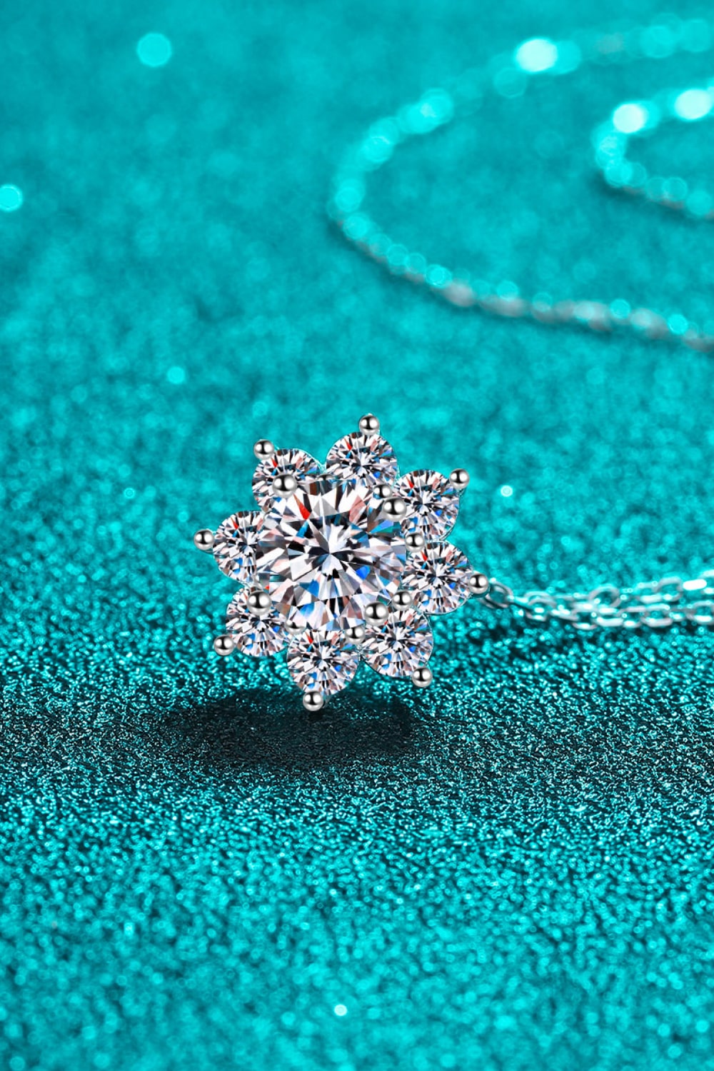 1 Carat Moissanite Floral-Shaped Pendant Necklace 