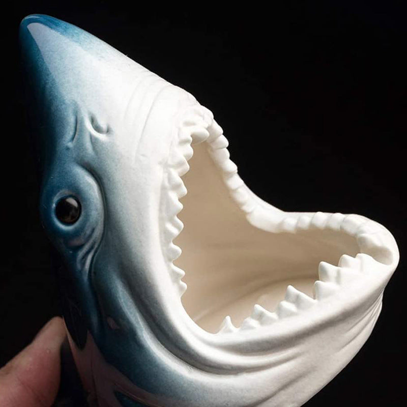 Household Simple Ceramic Shark Ashtray 