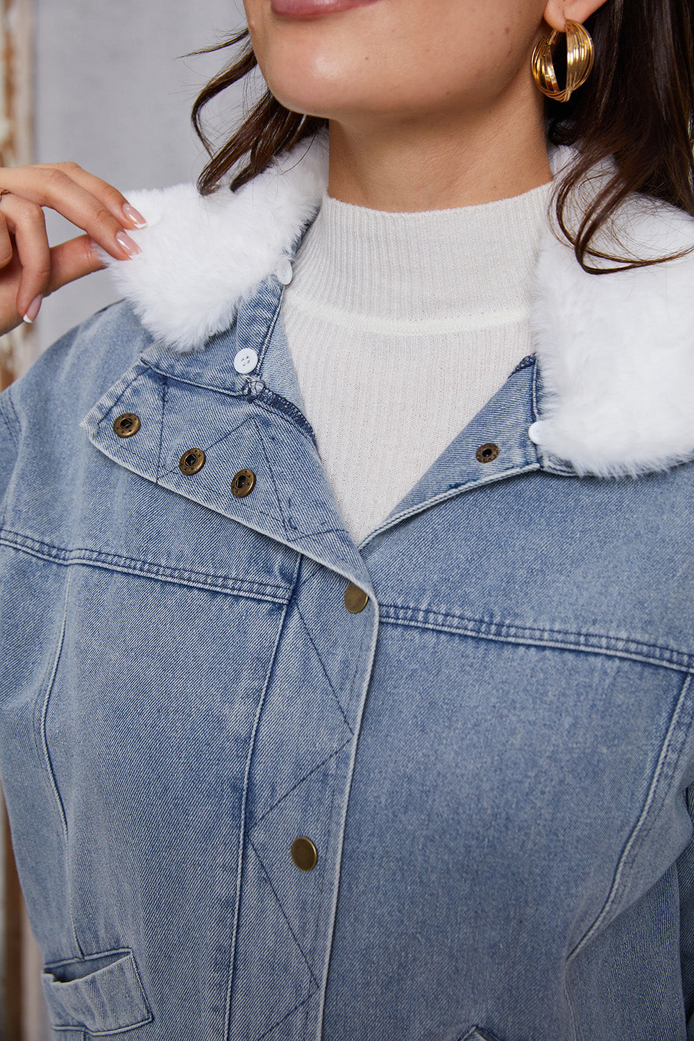 Snap Down Collared Neck Denim Jacket 