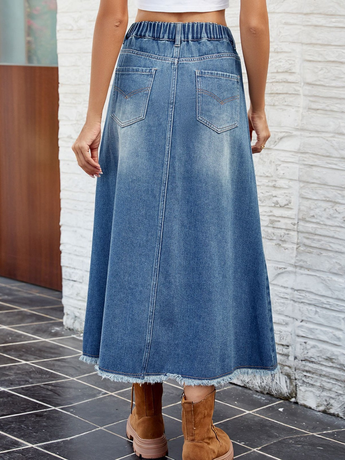 Raw Hem Buttoned Denim Skirt with Pockets 