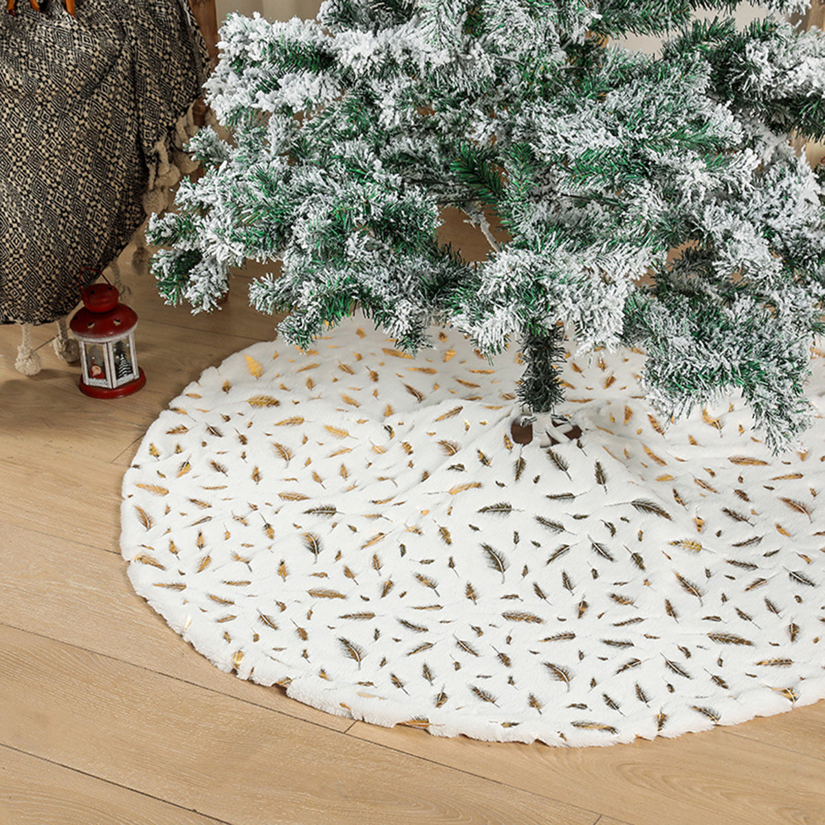 Feather Christmas Tree Skirt 