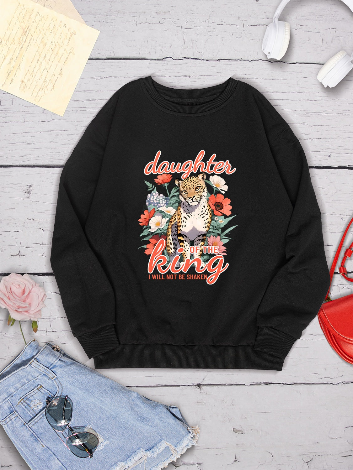 Leopard Graphic Round Neck Sweatshirt 