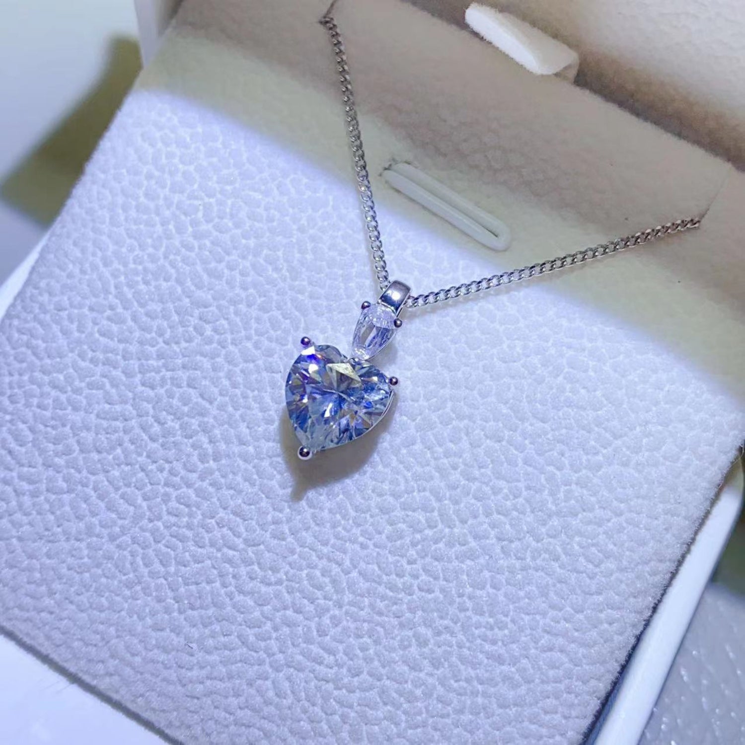 2 Carat Moissanite 925 Sterling Silver Heart Pendant Necklace 