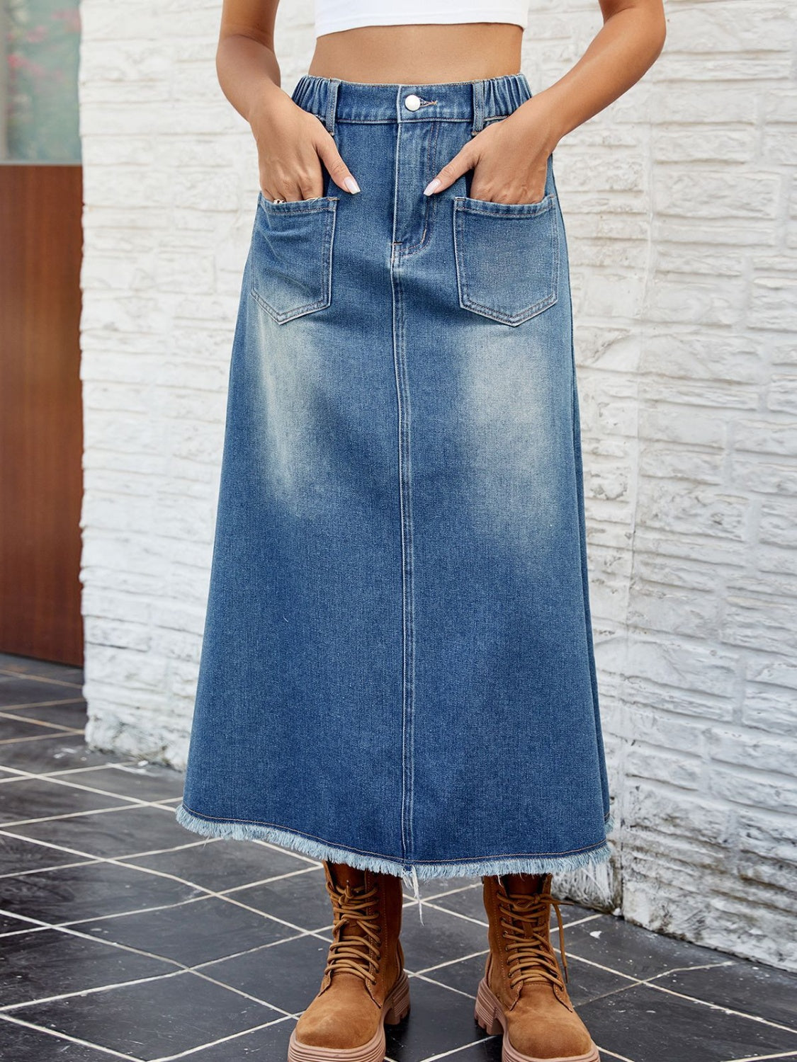 Raw Hem Buttoned Denim Skirt with Pockets 