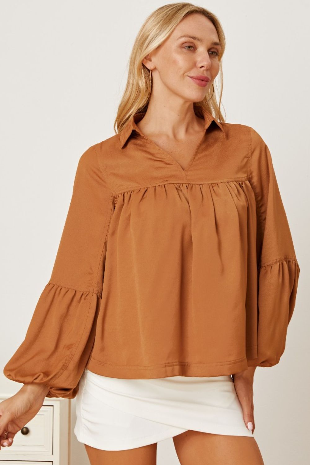 Balloon Sleeve Collared Neck Blouse 