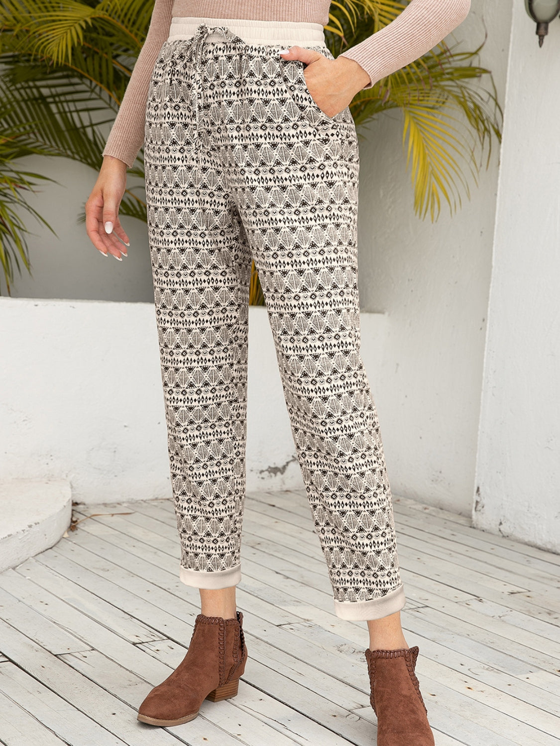 Tied Printed Pants with Pockets 