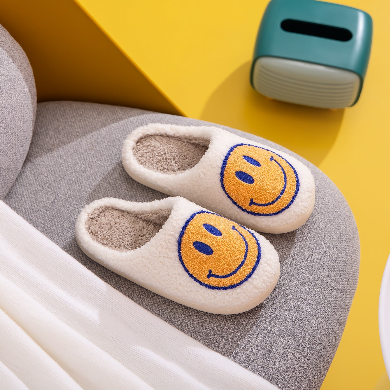 Melody Smiley Face Slippers 