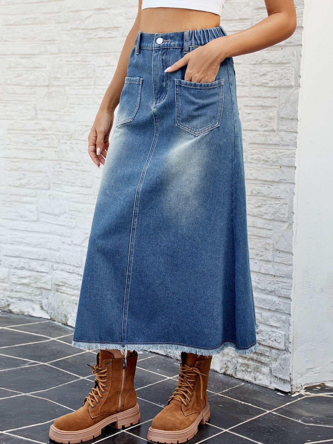 Raw Hem Buttoned Denim Skirt with Pockets 