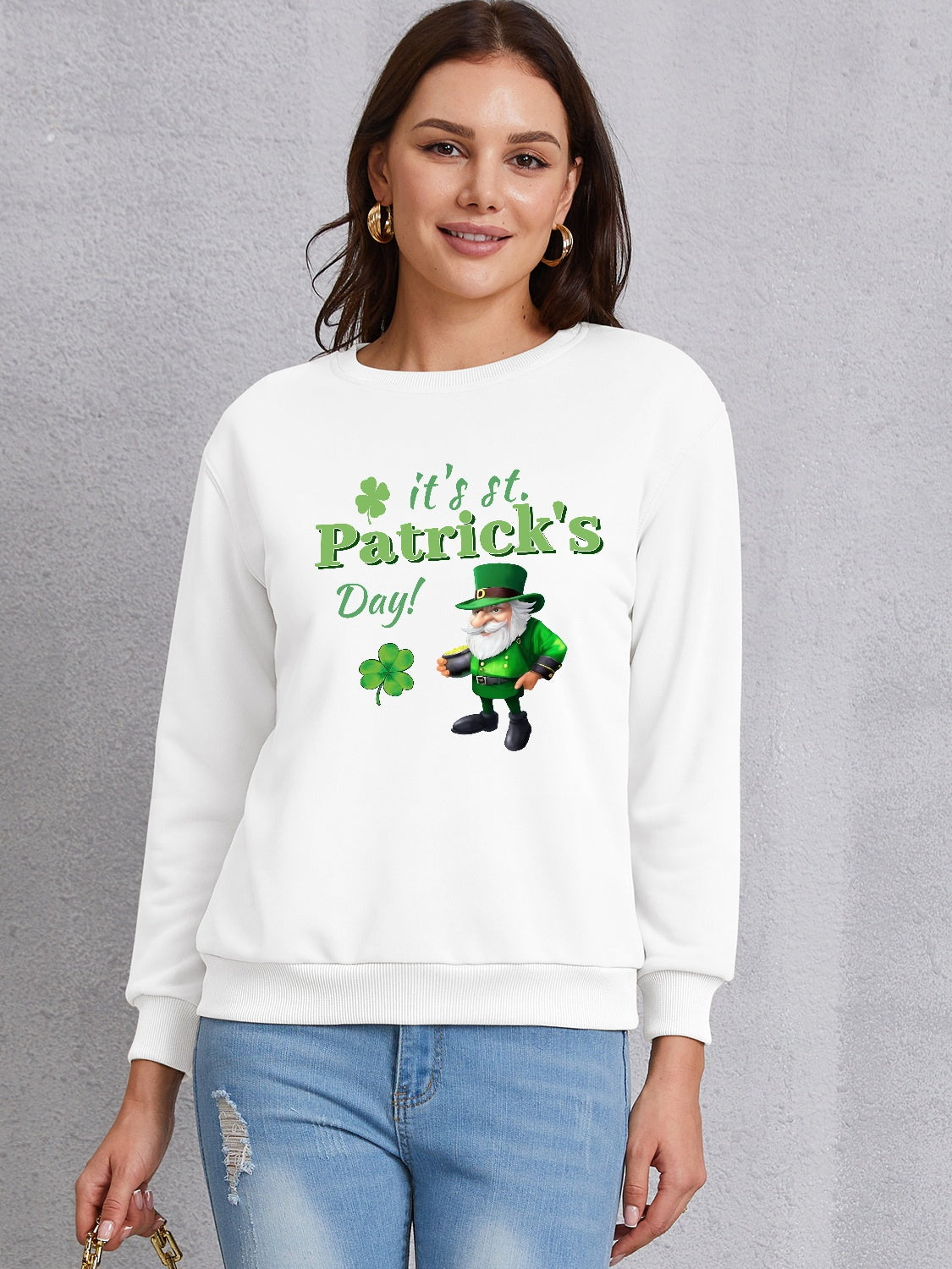 IT'S ST. PATRICK'S DAY Round Neck Sweatshirt 