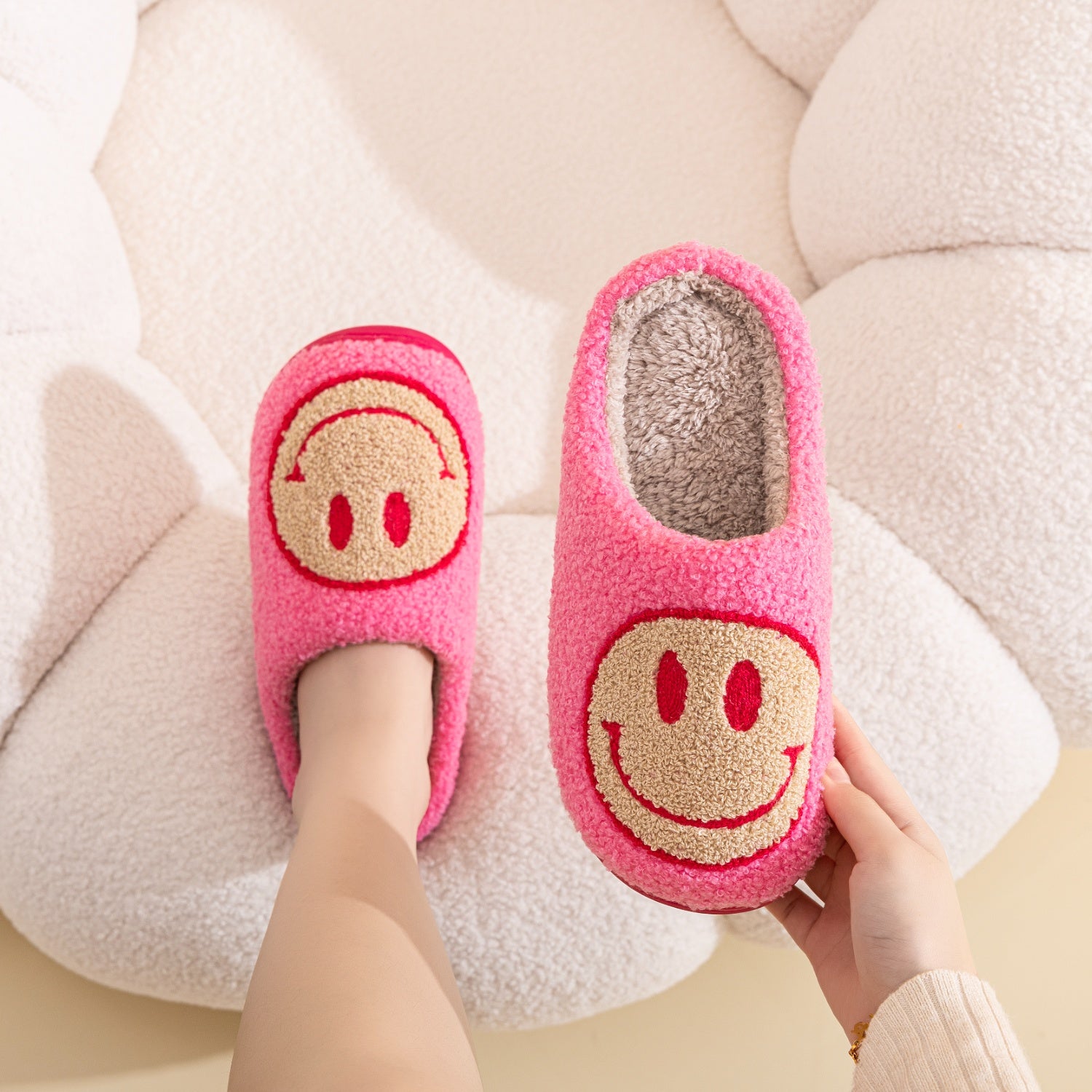 Melody Smiley Face Slippers 