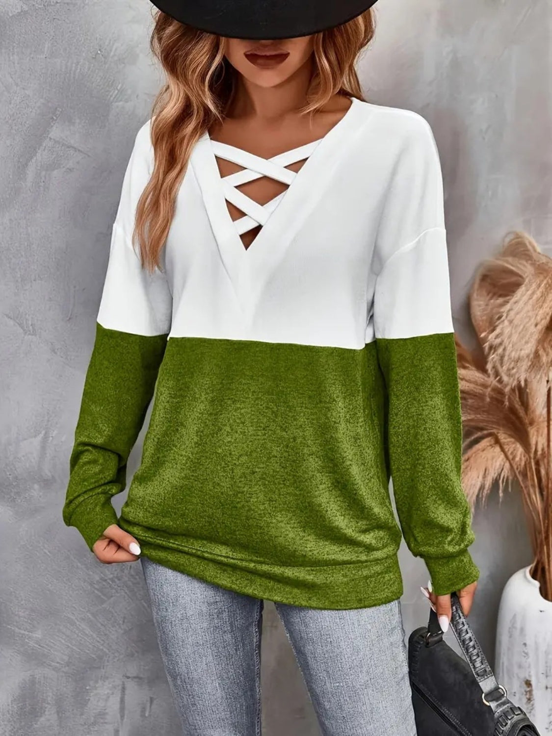 Contrast Crisscross V-Neck Long Sleeve Top 